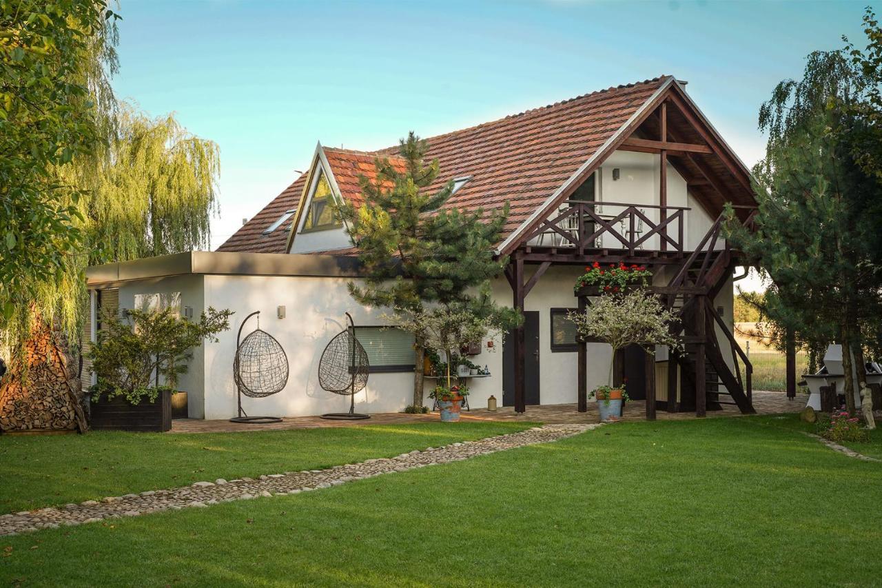 Willa Grand House 47 Boguszyn  Zewnętrze zdjęcie